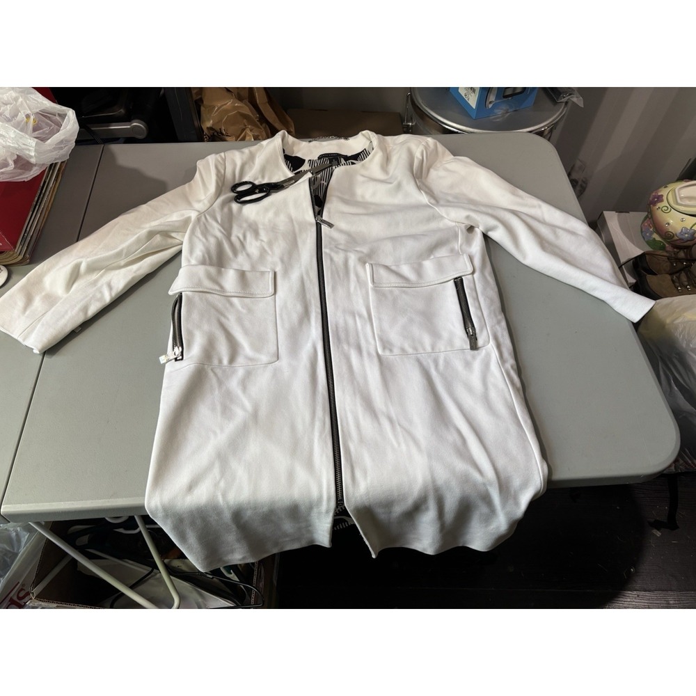 Black Label‎ By Chicos Size 2 White Jacket With Zipper Pockets
